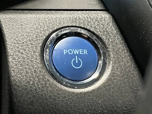 Used 2020 Toyota Camry LE FWD image 25