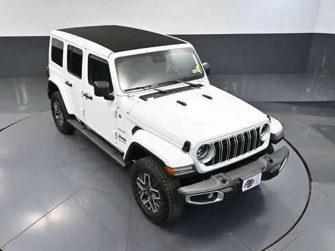 Used 2024 Jeep Wrangler Unlimited Sahara w/ Technology Group AWD/4WD image 56