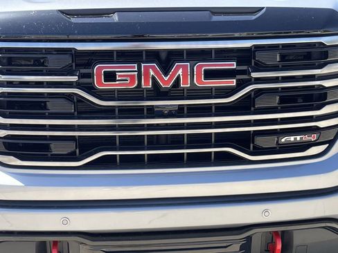 New 2026 GMC Sierra 1500 AT4 w/ AT4 Premium Package AWD/4WD image 31