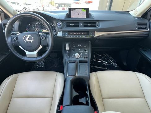 Used 2016 Lexus CT 200h w/ Navigation Package FWD image 41