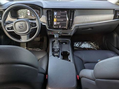 Used 2021 Volvo V90 T6 Cross Country w/ Climate Package image 18