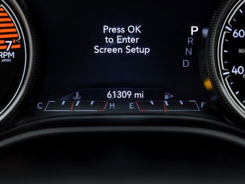 Used 2019 Jeep Cherokee Limited image 18