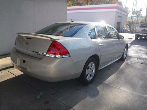 Used 2010 Chevrolet Impala LT w/ Luxury Edition Package image 3