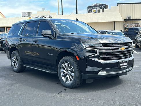 Used 2024 Chevrolet Tahoe LT w/ LT Signature Package RWD image 10