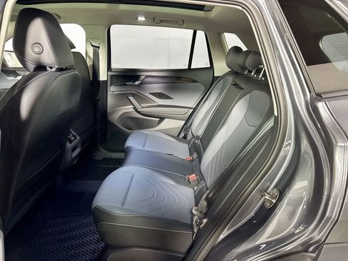 New 2026 Volkswagen Tiguan SE image 20