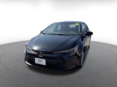 Used 2025 Toyota Corolla LE FWD image 7