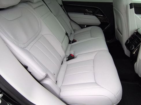 New 2026 Land Rover Range Rover Sport SE image 21