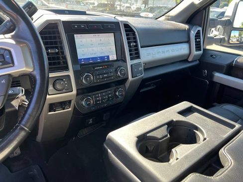 Used 2021 Ford F350 Lariat w/ Lariat Value Package AWD/4WD image 32