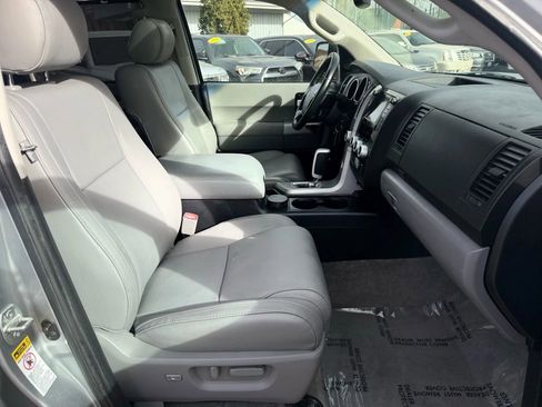 Used 2008 Toyota Sequoia Limited image 24