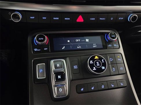 Used 2025 Hyundai Palisade Calligraphy image 15