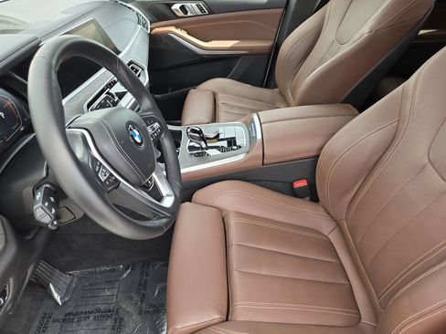 Used 2022 BMW X5 xDrive40i w/ Premium Package AWD/4WD image 14