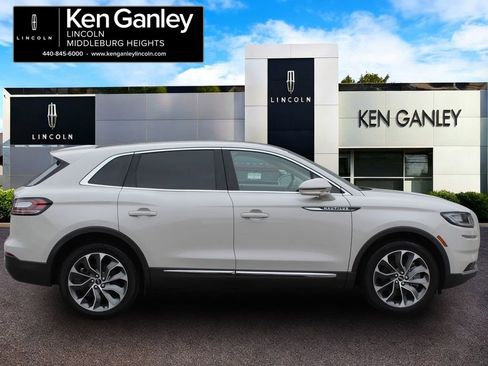 Used 2022 Lincoln Nautilus Reserve FWD image 7