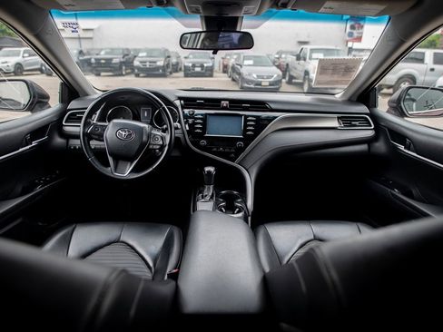 Used 2018 Toyota Camry SE image 27