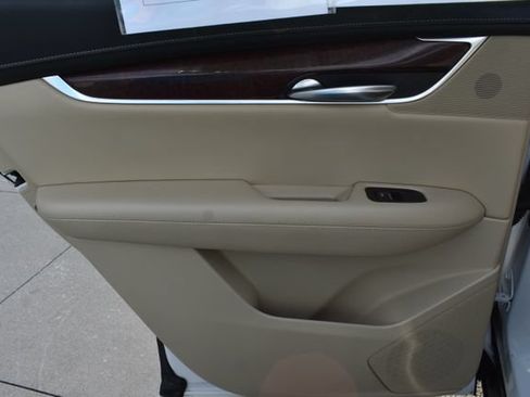Used 2019 Cadillac XT5 Luxury FWD image 35