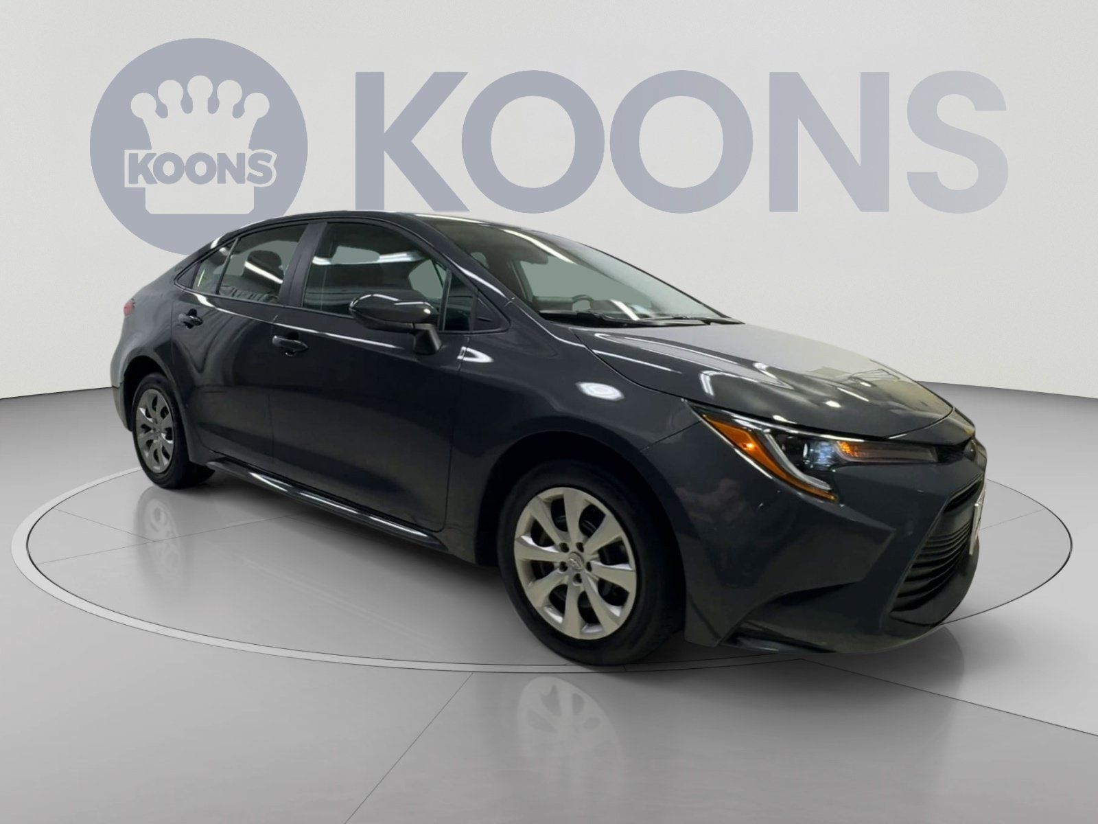Used 2026 Toyota Corolla LE FWD image 2