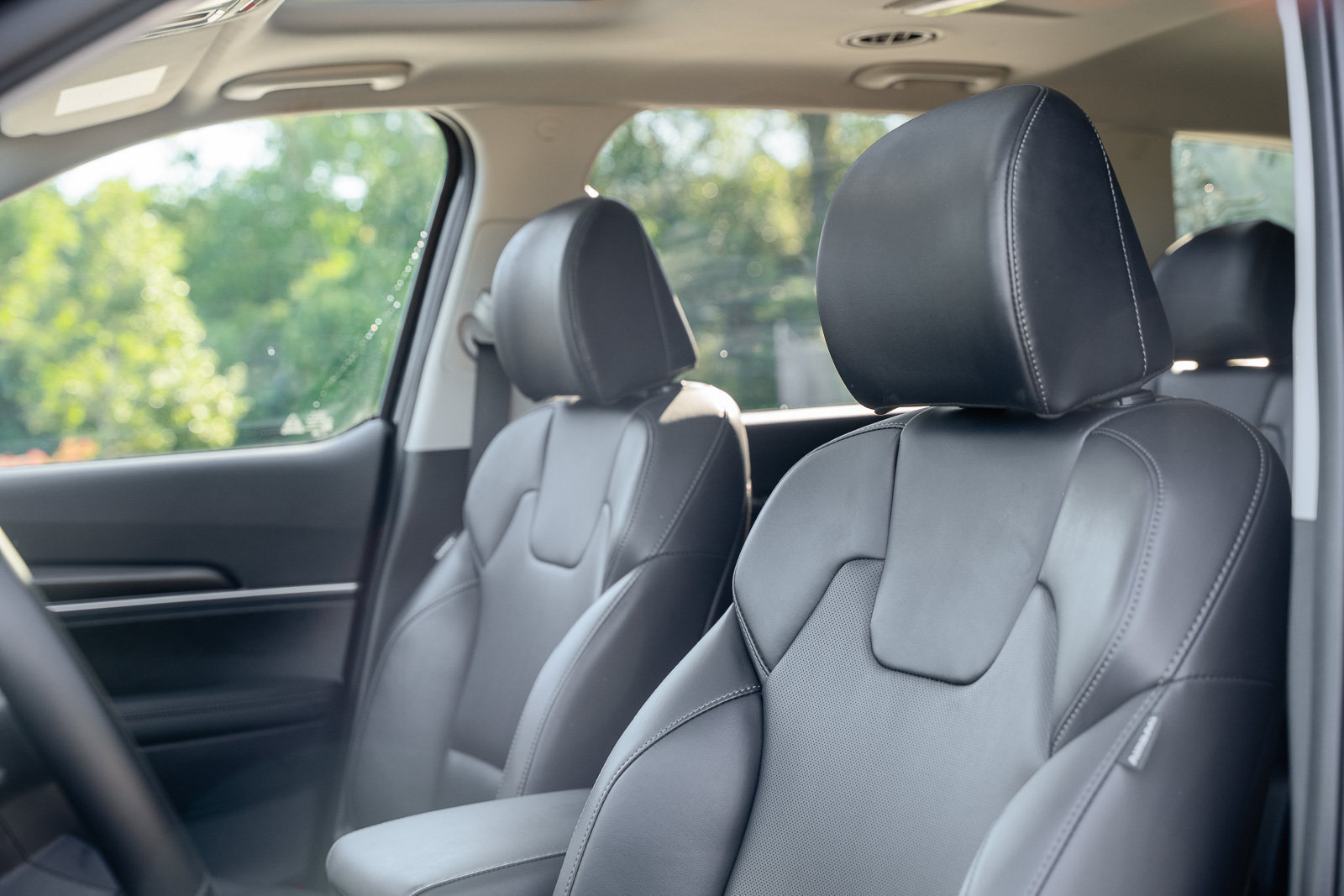 Used 2025 Kia Telluride S FWD image 26