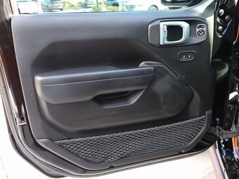 Used 2022 Jeep Wrangler Unlimited Rubicon 4xe w/ Steel Bumper Group image 21