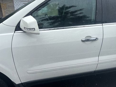 Used 2015 Chevrolet Traverse LT w/ Traveler's Package FWD image 5
