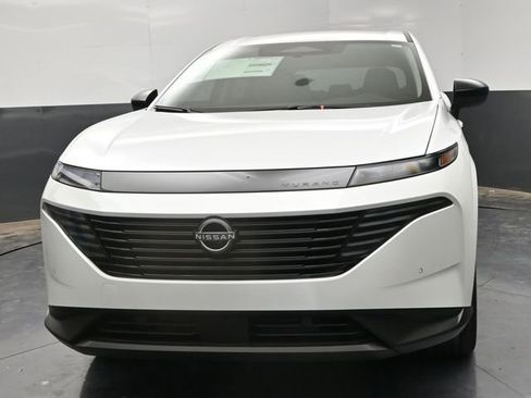 Certified 2025 Nissan Murano SV image 3