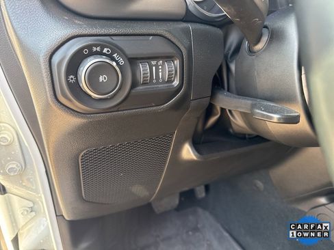 Used 2022 Jeep Wrangler Unlimited Sport image 15