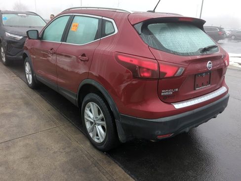 Used 2019 Nissan Rogue Sport SV w/ Technology Package image 4