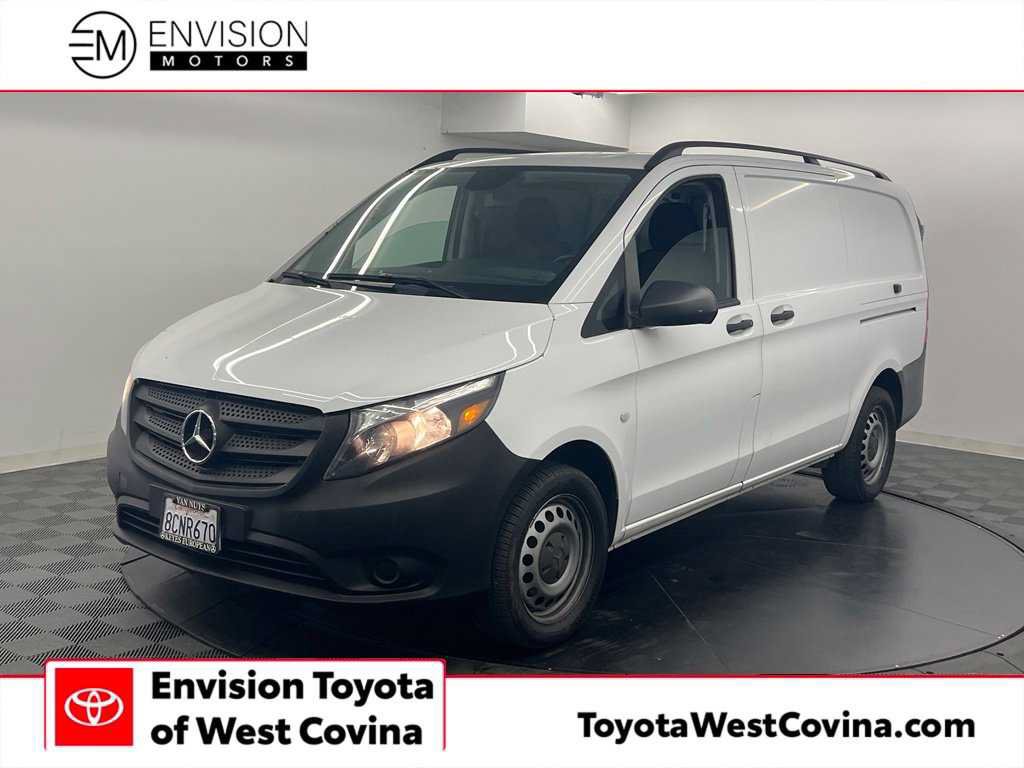 Used 2018 Mercedes-Benz Metris image 1