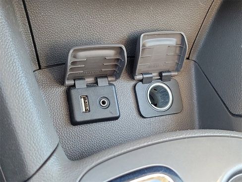 Used 2016 Chevrolet Cruze LT w/ Sun And Sound Package image 28