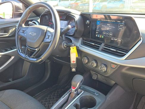Certified 2024 Chevrolet Trax RS w/ Driver Confidence Package FWD image 8