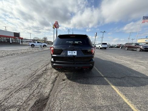 Used 2018 Ford Explorer Sport image 6
