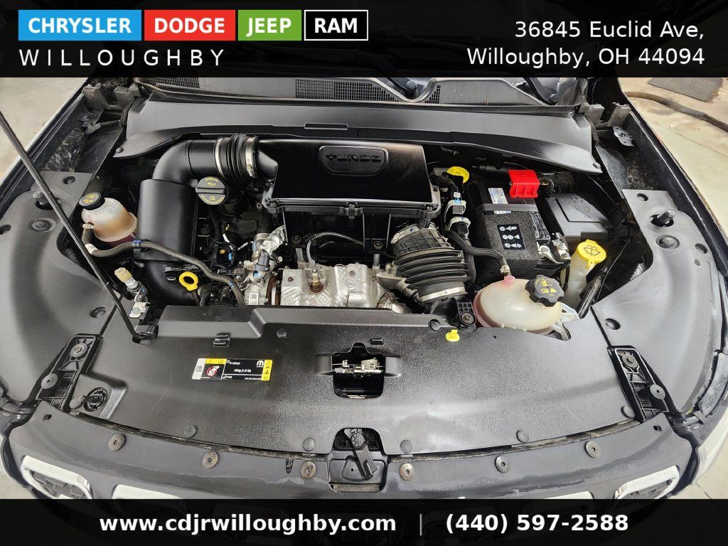 Used 2024 Jeep Compass Latitude AWD/4WD image 35