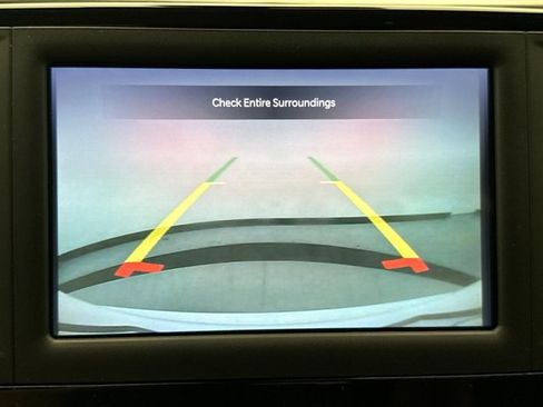 Used 2024 Chrysler Voyager LX FWD image 15