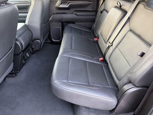 Used 2025 GMC Sierra 1500 SLT image 21