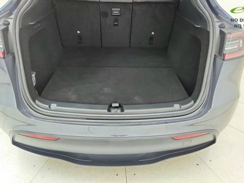 Used 2023 Tesla Model Y Performance image 14