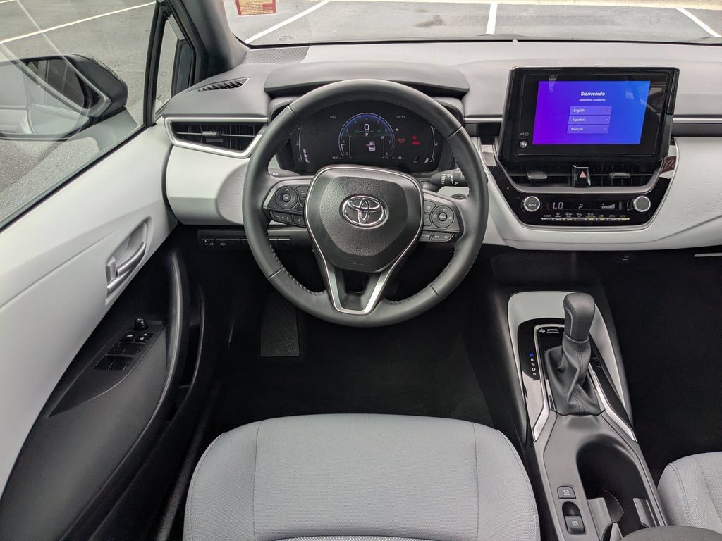 Used 2026 Toyota Corolla SE FWD image 16