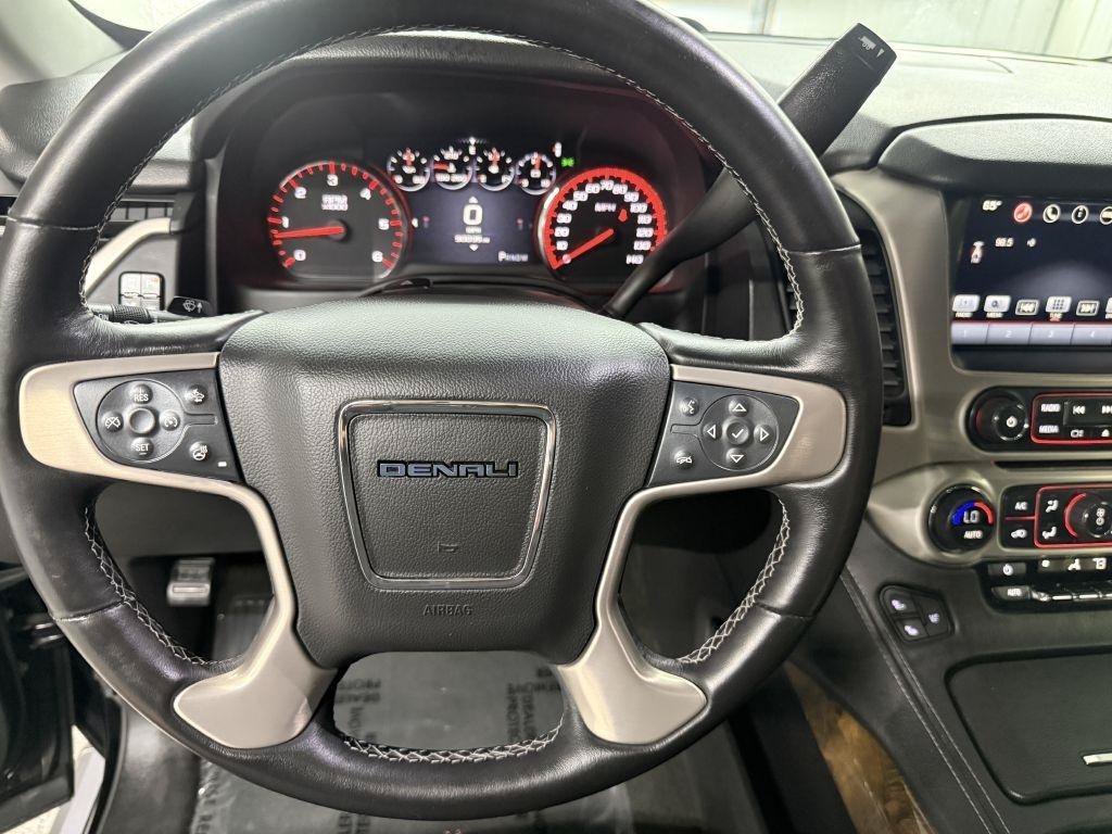 Used 2016 GMC Yukon XL Denali w/ Open Road Package AWD/4WD image 20