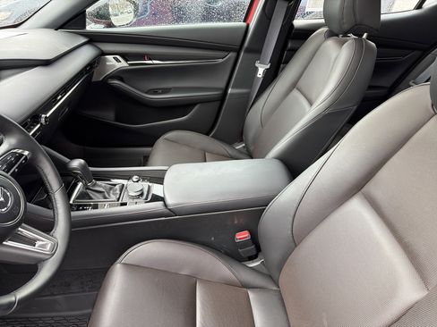 Certified 2025 MAZDA MAZDA3 Hatchback w/Premium Plus Pkg image 16