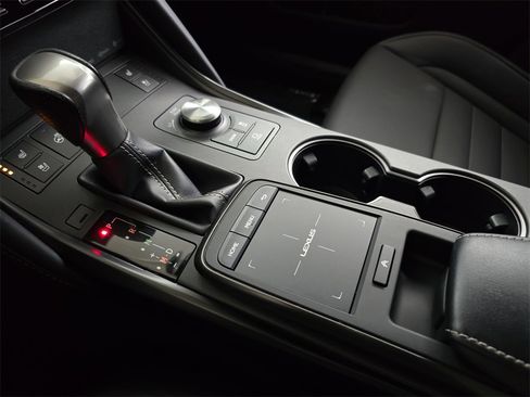 Used 2021 Lexus IS 350 F Sport image 26