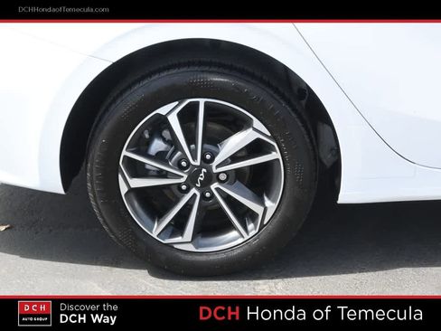 Used 2024 Kia Forte LXS w/ LXS Technology Package FWD image 25