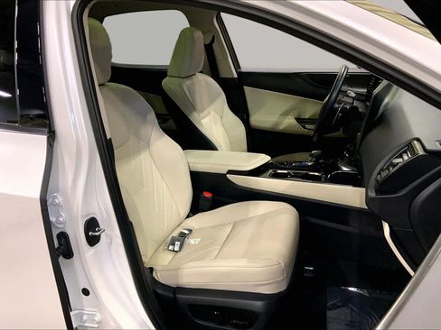 Used 2025 Lexus NX 450h+ AWD w/ Accessory Package (2T) image 9