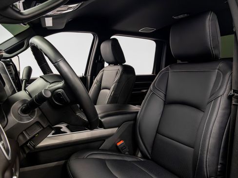 Used 2023 RAM 2500 Big Horn w/ Night Edition image 28