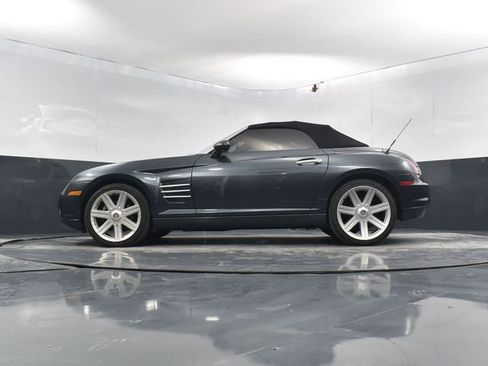 Used 2008 Chrysler Crossfire Limited image 42