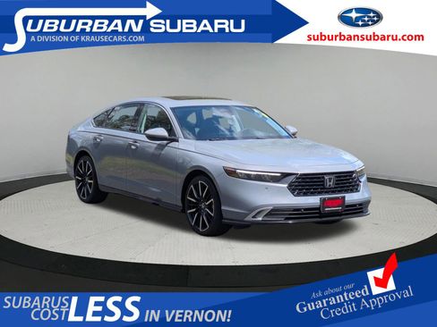 Used 2025 Honda Accord Touring image 1