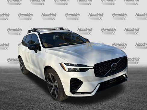 Certified 2024 Volvo XC60 T8 Ultimate w/ Climate Package image 41