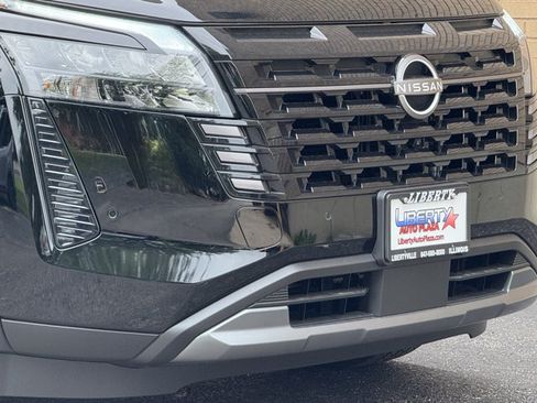 New 2026 Nissan Pathfinder Platinum AWD/4WD image 3