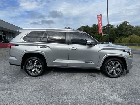 Used 2025 Toyota Sequoia Capstone AWD/4WD image 2