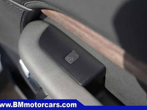 Used 2019 Land Rover Discovery HSE image 43