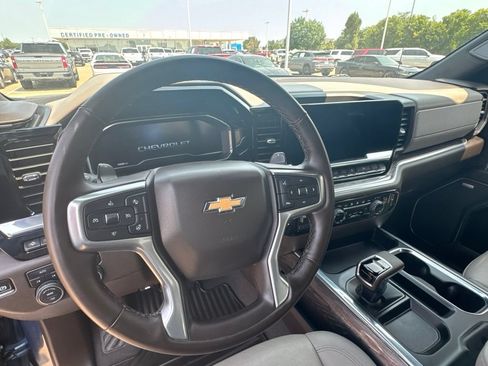 Used 2024 Chevrolet Silverado 1500 LTZ w/ Technology Package AWD/4WD image 14
