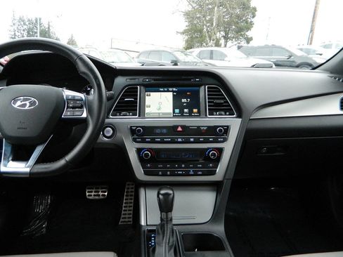 Used 2015 Hyundai Sonata Limited 2.0T image 16