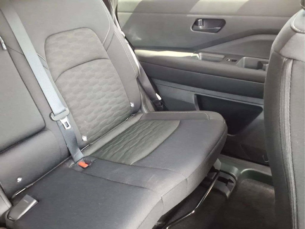 Certified 2026 Nissan Pathfinder SV FWD image 19