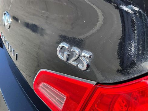 Used 2011 INFINITI G25 Journey w/ Moonroof Pkg RWD image 9